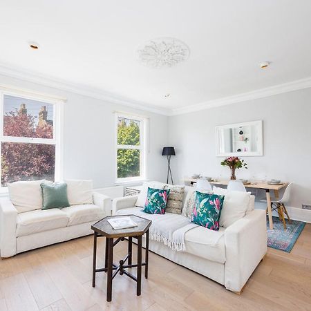 Welcomestay Colliers Wood Two Bed Apartment - Home Away From Home ลอนดอน ภายนอก รูปภาพ
