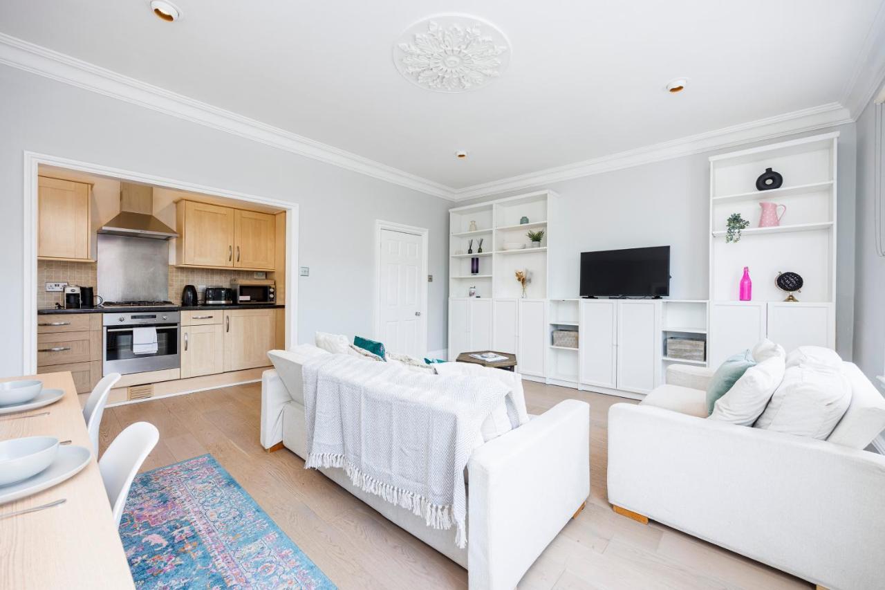 Welcomestay Colliers Wood Two Bed Apartment - Home Away From Home ลอนดอน ภายนอก รูปภาพ